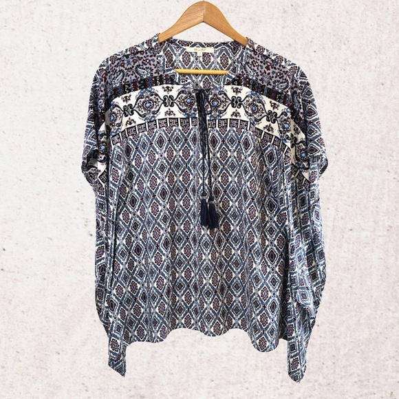 Miss Me Blue and White Flutter Sleeve Blouse - Picture 1 of 4